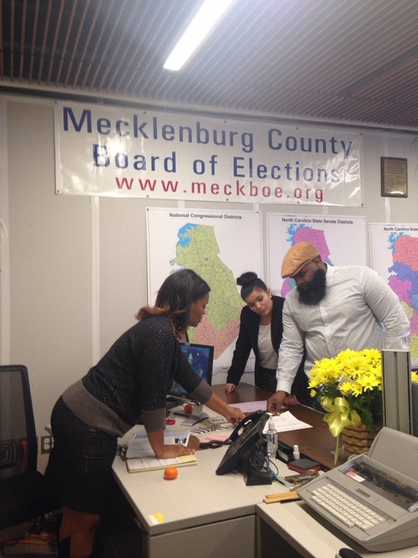 donthomas_2018's tweet photo. Stopping by the Board of Elections to ensure all is in order. #GettingReady #PeoplesCampaign #Don4BOCC https://t.co/LedxcuSS5z