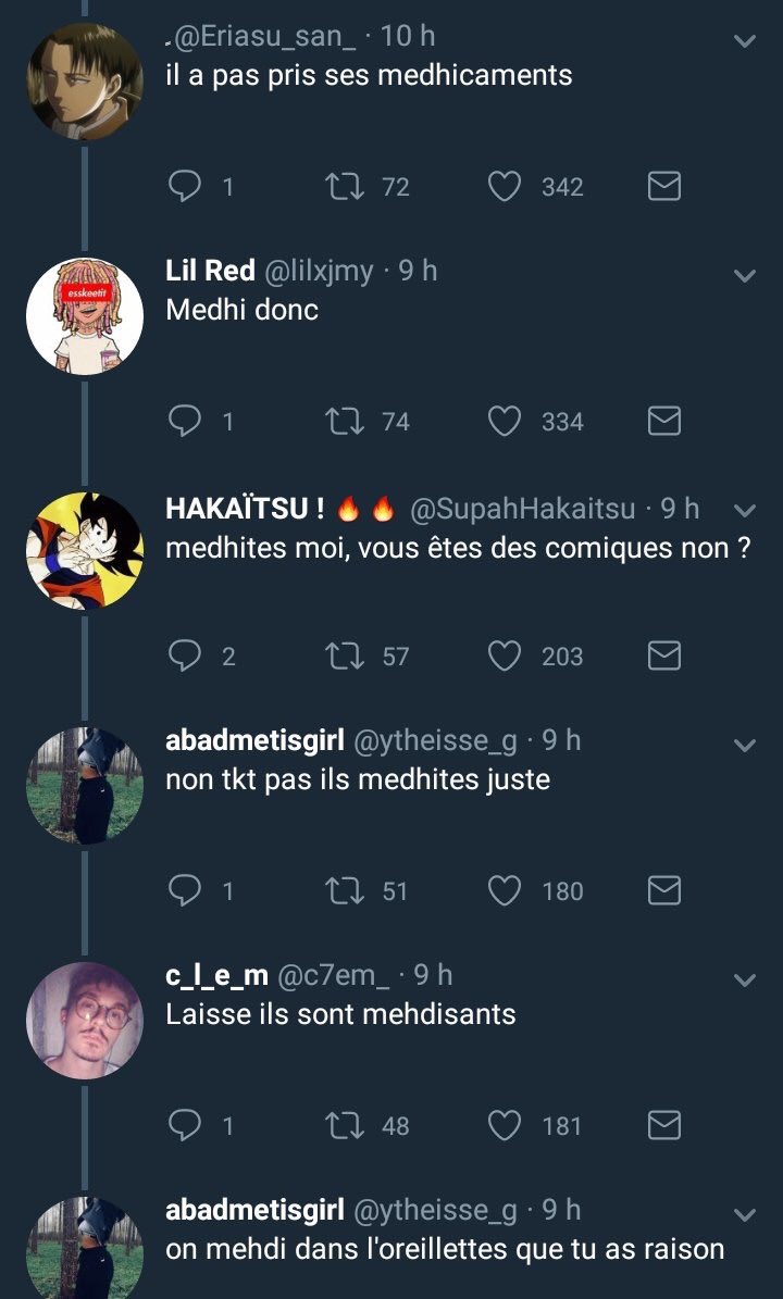 TopDesTwittos's tweet photo. Pendant ce temps sur Twitter https://t.co/1FncglrTx0