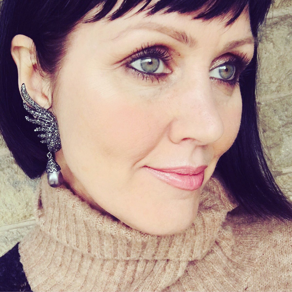 tracey_diaries's tweet photo. New Earrings from @scouting4pearls #beautiful #jewellery https://t.co/AQfR9182LH