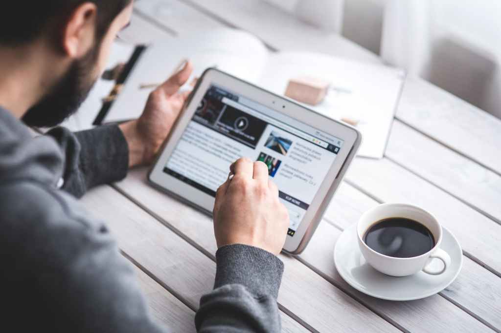 9to5blogs's tweet photo. Busy lifestyle? Want to blog? No problem! Check out the blog for a few tips... #blogging #lifestyle #bloggerstribe #ukblogger #wordpress #fiercebloggers #busylife #nonstop #help #advice @sincerelyessie @ukbloggers1 https://t.co/8sG7rKFgDn https://t.co/XiBOqoKh1k