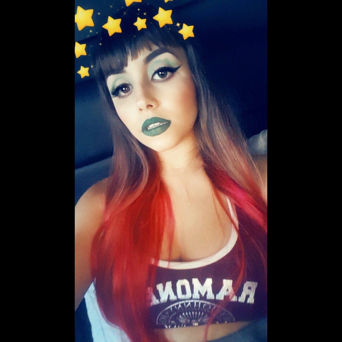 SoheilaClifford's tweet photo. Envy is such a pretty colour 💚 https://t.co/Rg2Ibjq7KH