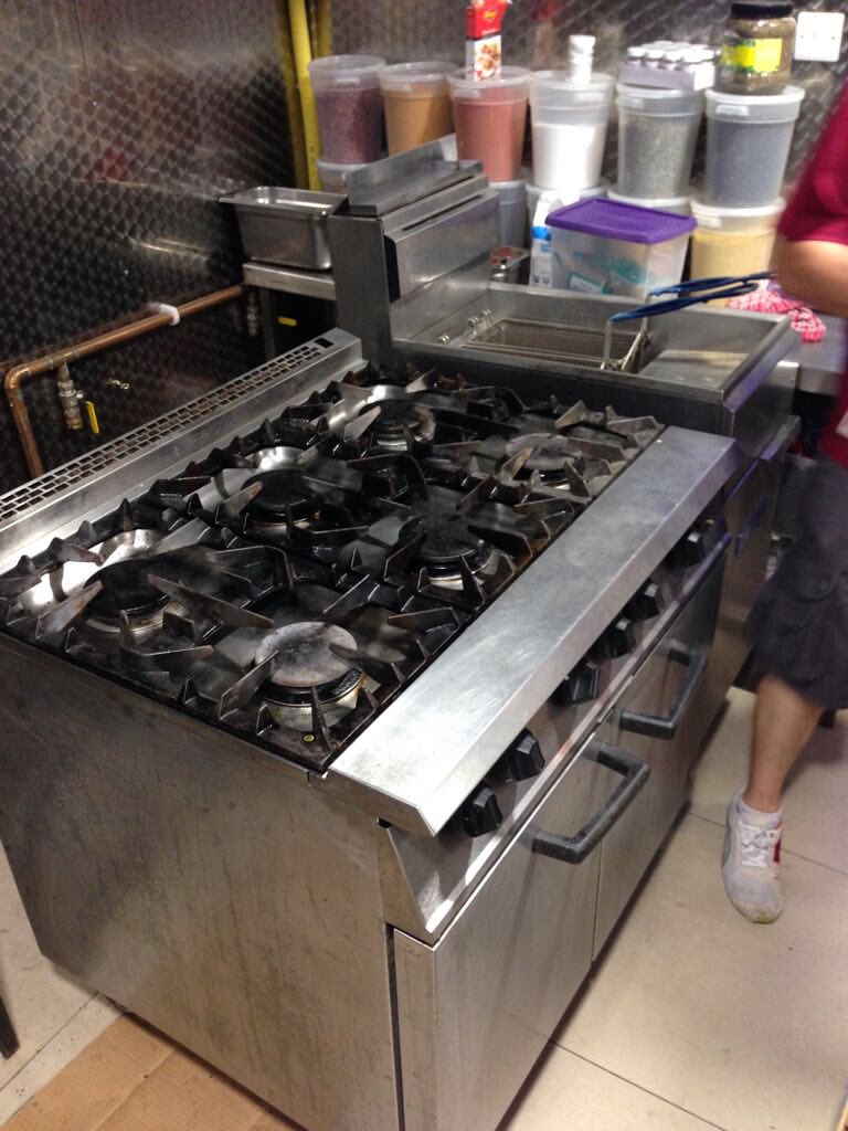 unicorn2000ltd's tweet photo. Catering range cooker
#commercial #service #cooker #plumbing #unicorn2000ltd #smallbusiness #safegas https://t.co/6tRZSdUIJC