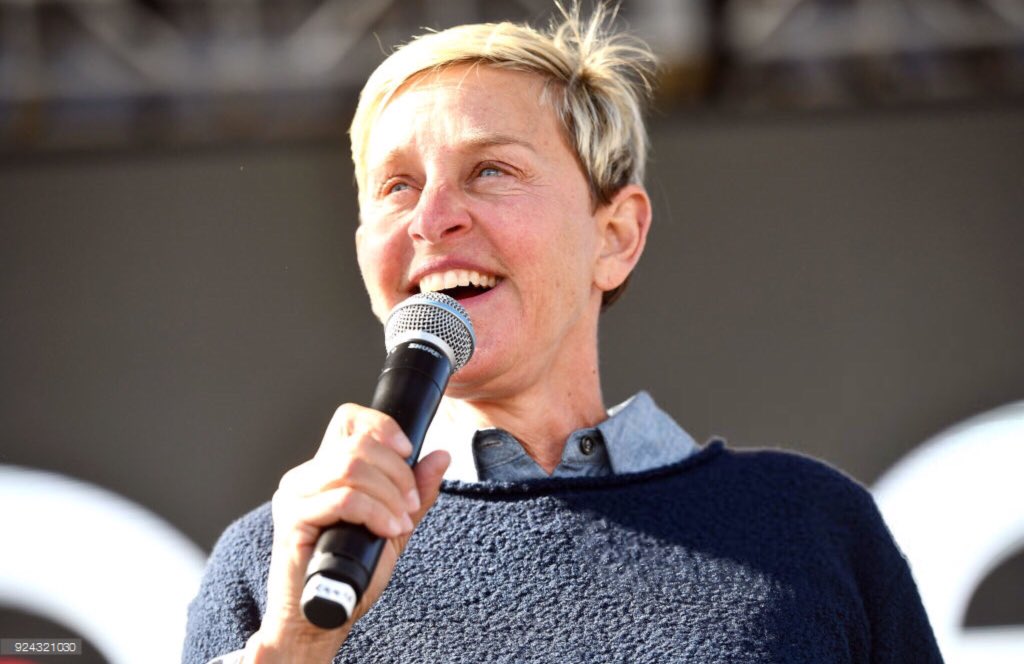 EllenD_world's tweet photo. . @TheEllenShow Hits Stage at Montecito Mudslide Benefit Concert!
Ellen speaks at the #One805 #KickAshBash benefiting First Responders at Bella Vista Ranch & Polo Club on Sunday (February 25) in Carpinteria, Calif.
( Photo : Scott Dudelson/ Getty) https://t.co/YXrEFrT856
