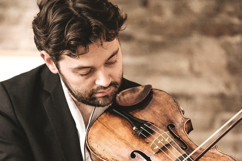 _StringsAlong's tweet photo. Violist Lawrence Power on conventional wisdom and not being shy of picking up the violin | #Viola #violin #playviolin #MusicEducation #musicpractice https://t.co/HKRAU1642k https://t.co/ehLE0FBcF8