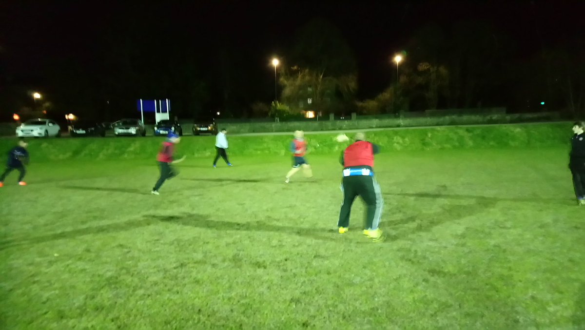 BathSpartans1's tweet photo. Good session out in the snow tonight. https://t.co/6ntLVAg2Jw
