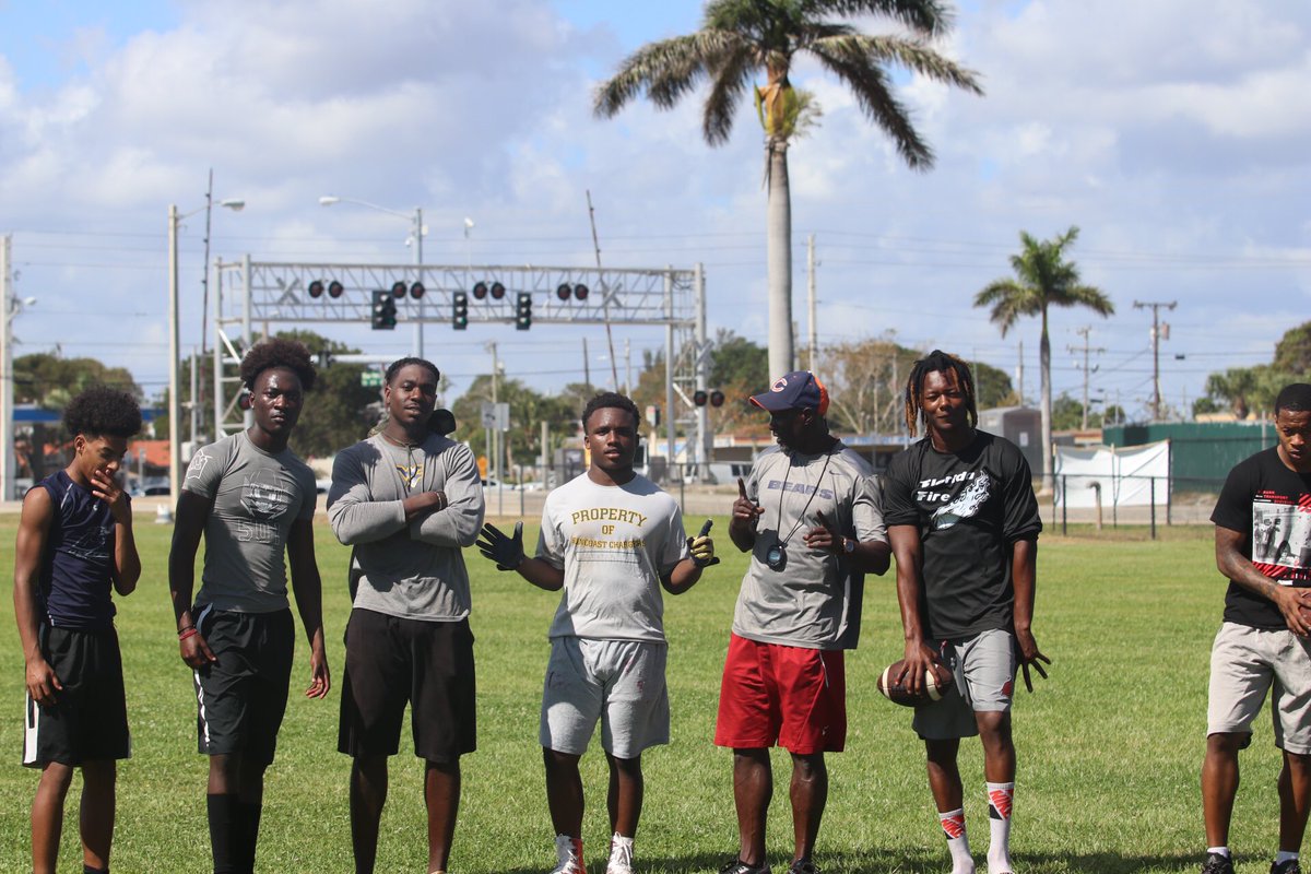 JarrettbrownQB's tweet image. Bout That Action! #Createdplayer 🌴 #Culture #PalmBeach #InTheLab