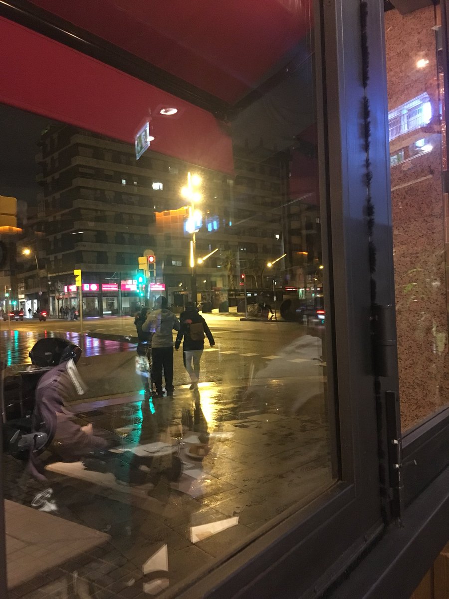 paulsthomp's tweet photo. The rain in Spain...mostly pretty chilly &amp; falling in Barcelona https://t.co/2bElGJkH3S