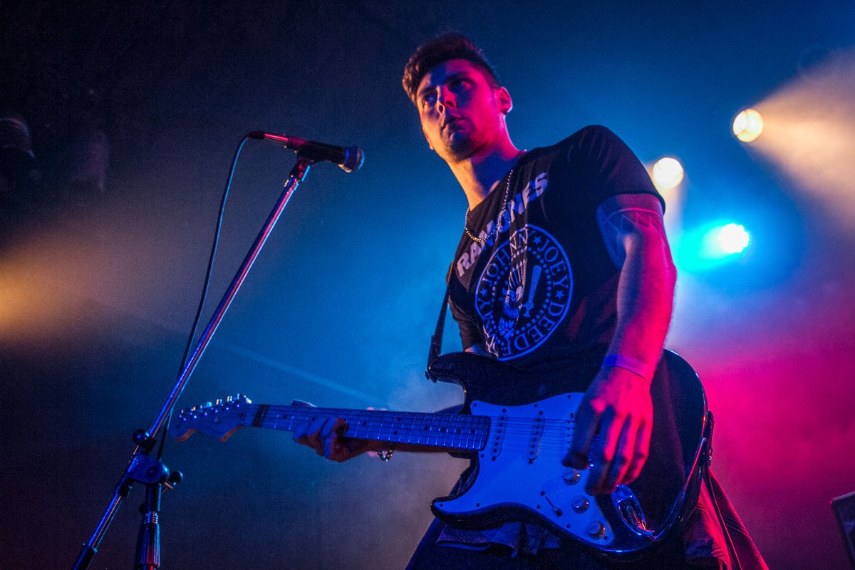 LaViolaBar1's tweet image. La escena de #RockDelPaís se hizo escuchar en The Roxy La Viola Bar  🤘🤘 Réquiem, Fackers y Mathagonía le pusieron mucho rock a la noche y más bandas del programa vinieron a acompañar y a agitar 👩🏻‍🎤👨🏻‍🎤 La unión hace la fuerza! ❤️