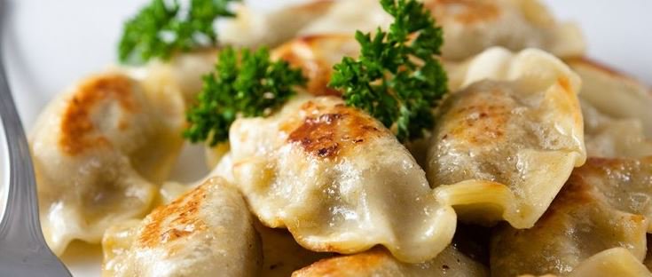 PolishFoodGuide's tweet photo. Making #Pierogi Polish Recipe Style is pretty easy. All you really need is some fresh ingredients and the right attitude. It doesn’t really take all that long to get them, too.

https://t.co/0GEtjugAtS
#Chicago #PolishFood https://t.co/5aJqmSUprR