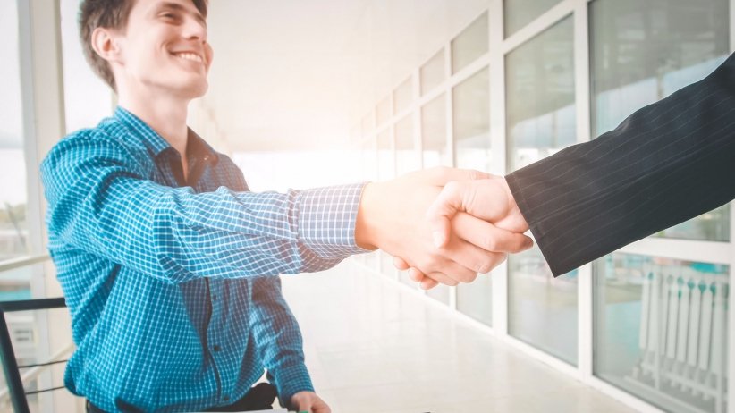 heatherhuhman's tweet image. Need a simple way for employees to refer friends? Try @Reppify. #HRtips bit.ly/2mmOL8p