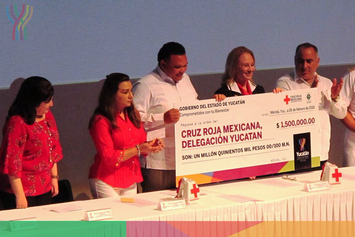 STPSYUC's tweet photo. Siguiendo el ejemplo del Gobernador del Estado, Rolando Zapata Bello, el titular de la STPS,  Bethel Achach Rodriguez, realizó su donación a la Cruz Roja Mexicana. https://t.co/pAL7xF7V2W
