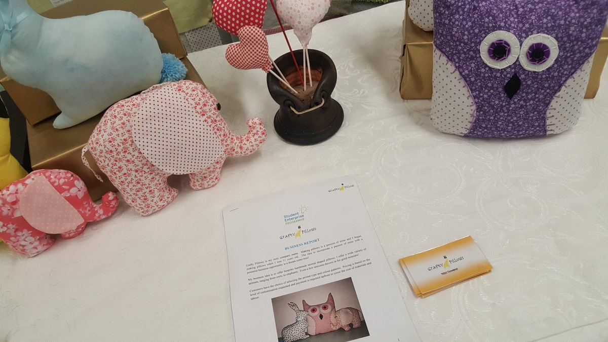BusinessKCS's tweet photo. A sneak preview of our 3 teams who are heading to the West Cork Student Enterprise Finals tomorrow! Best of luck to all involved! #studententerprise @KinsaleTY @KinsaleCalenda1 @OceanMemoriesTY @CraftyPillows @KinsaleComSch https://t.co/jZwHIKUjKo