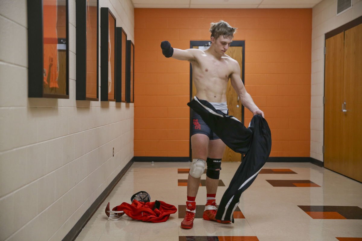 tulsaworld's tweet photo. Persevering Through: @ClaremoreZebras' Parker Price chases his goal of a state title https://t.co/AaYvSceuea #okpreps https://t.co/qgLiWzSOfj