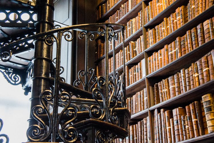 Steampunk_T's tweet photo. Gorgeous stairway in Dublin, Ireland https://t.co/OmaPbOiwz5