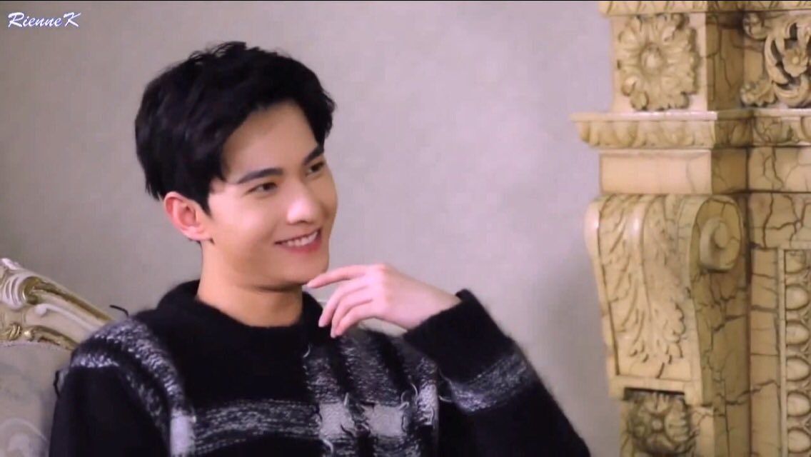 YANGY0UNG's tweet photo. an accurate summary of yang yang #Yangyang #杨洋 https://t.co/OGOdlrwZ6C