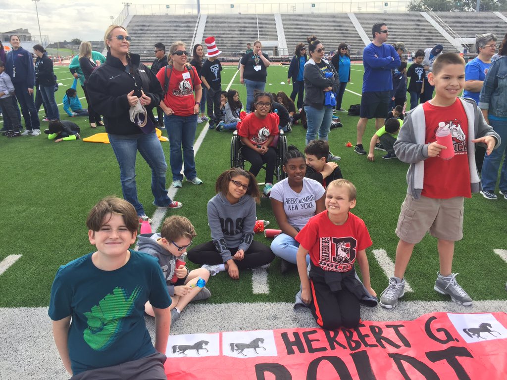 MsCollenback's tweet photo. #nisdspecialolympics #NISDInspired #boldtstrong #nisdboldt #boldtedchat #specialolympistf https://t.co/vsiV6wnkFj