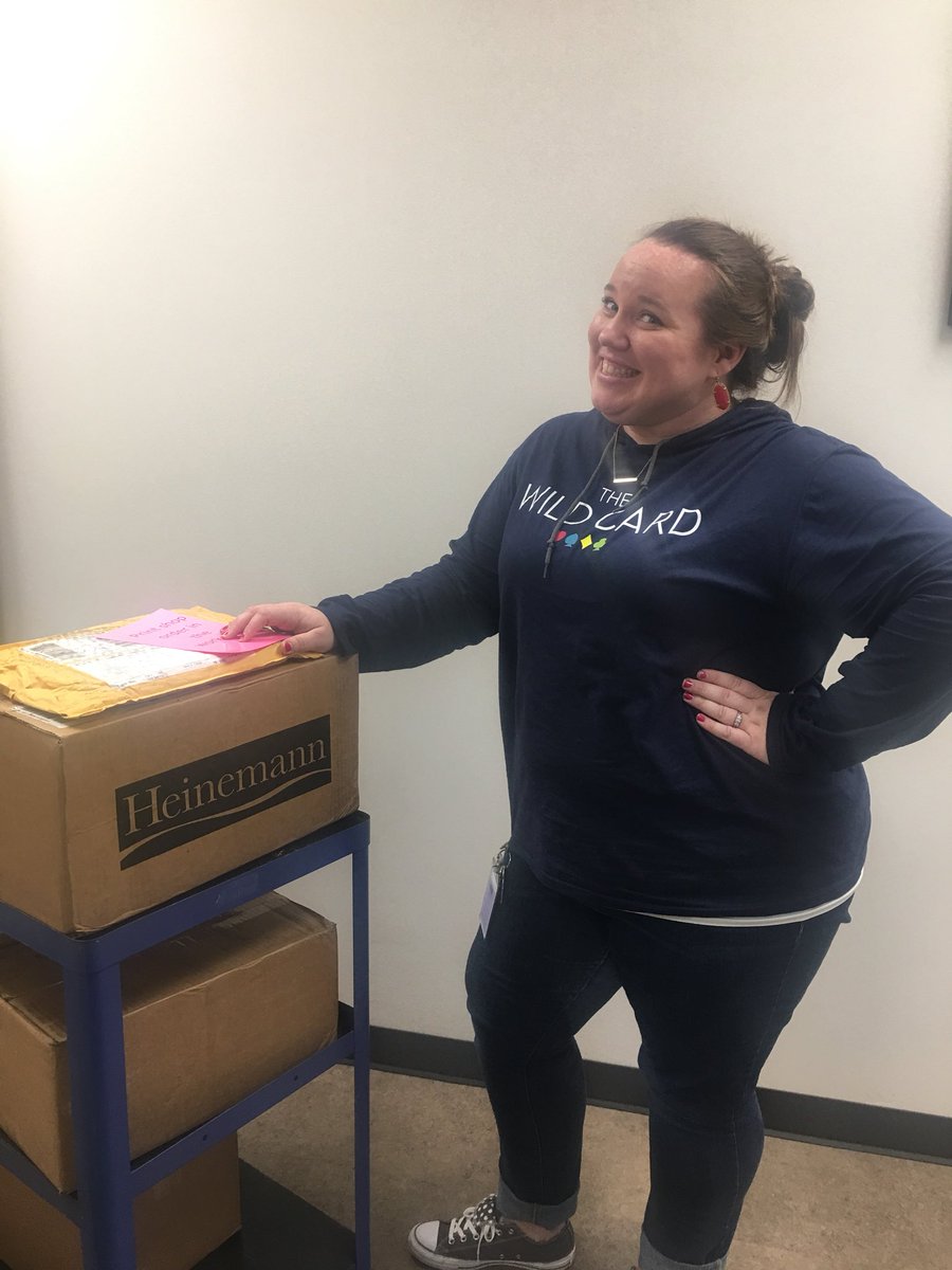 samsamsmama's tweet photo. This is the face your IC has when Heinemann arrives!! @HeinemannPub @JSerravallo @BranchOut2Learn @drgravityg #mcegators #christmasinfeb https://t.co/3FdhacjngJ
