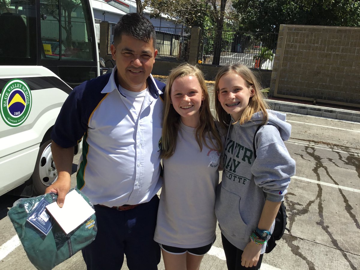 jenijoyner1's tweet photo. Thanks Rodrigo for taking care of us again! #puravida #11years #sisterschools #costarica @bvschools @ccdsnews @CCDS_Global https://t.co/gzRo3Mqg8p