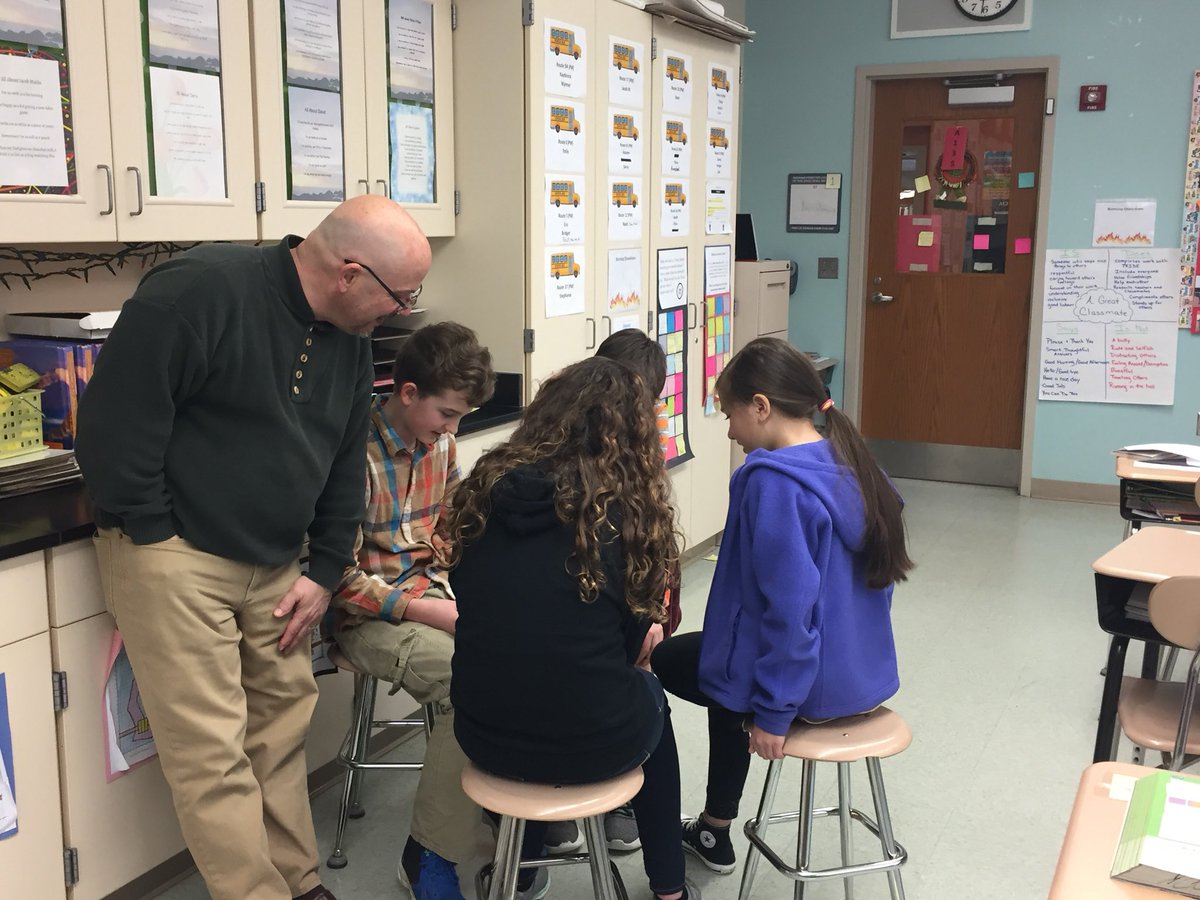 TaylorUESgrade5's tweet photo. Practicing oral reading accuracy and expression with poetry. We love Shel Silverstein poems. https://t.co/2tibNyRhVA