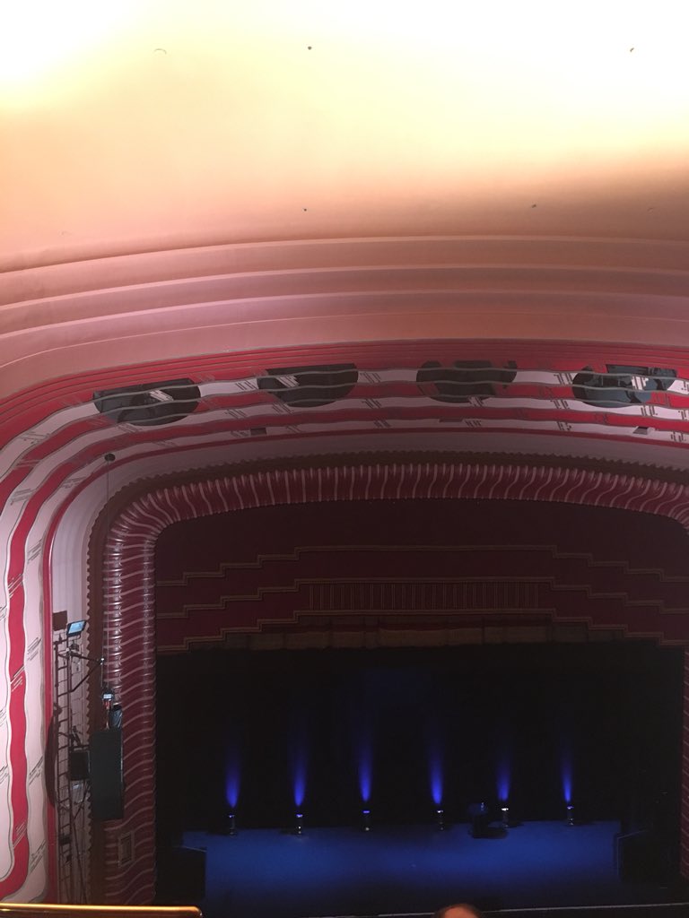 AlexPayne2's tweet photo. @McInTweet watching live in Oxford 😁 https://t.co/gzv7bWdv9U