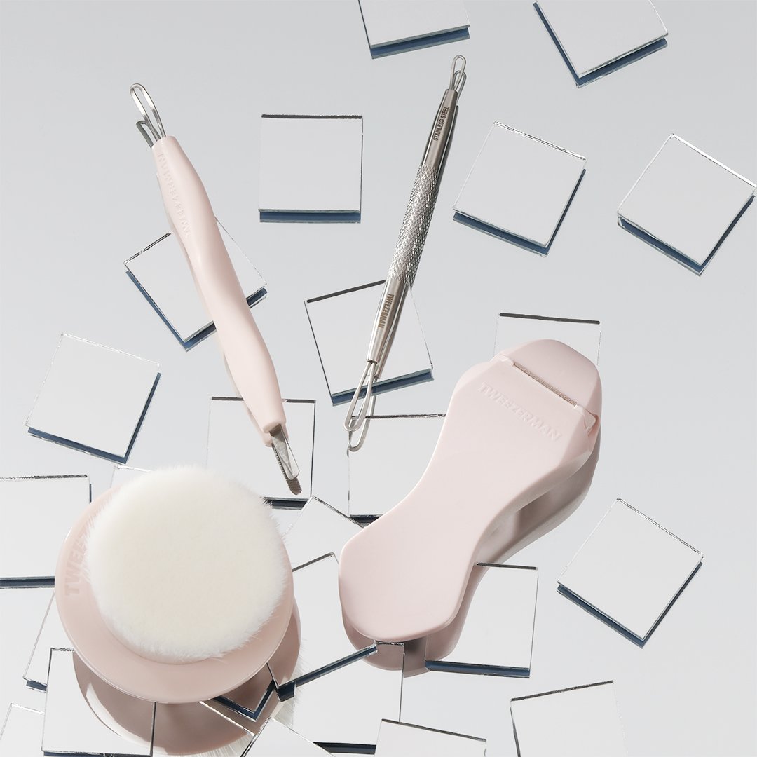 Tweezerman's tweet photo. Clear complexion toolbox.โ๏ธ#beautytoolexperts #awardwinning #complexiongoals
Pictured: Complexion Cleansing Brush, Clear Complexion Tool, No-Slip Skincare Tool, Bright Complexion Facial Dermaplaner https://t.co/kb1gBQ5KFg