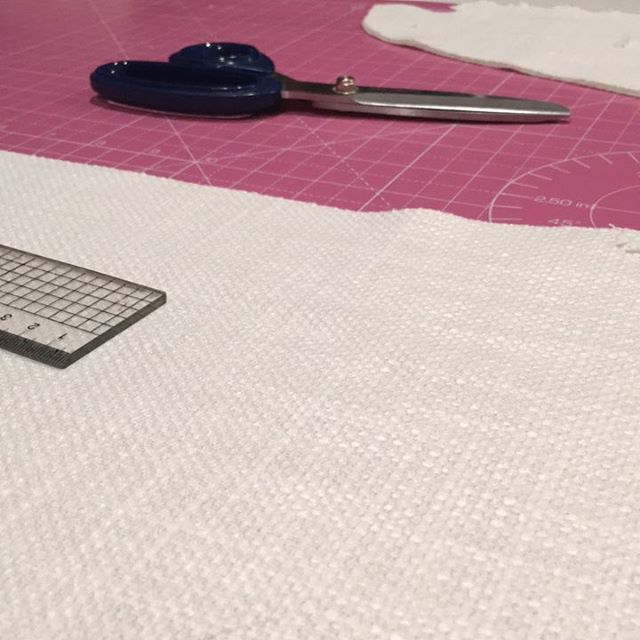 needle_candy's tweet photo. Secret project. Part 2. #dressmaking #wip #isew #selflesssewing https://t.co/SHglG54kQN https://t.co/xhhbVsbKLr