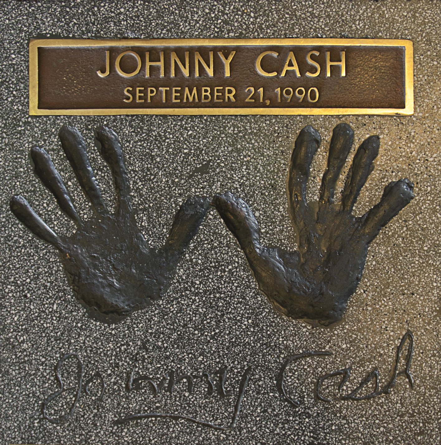 Happy Birthday to the legendary \"Man in Black\", Johnny Cash! What\s your favorite song?   