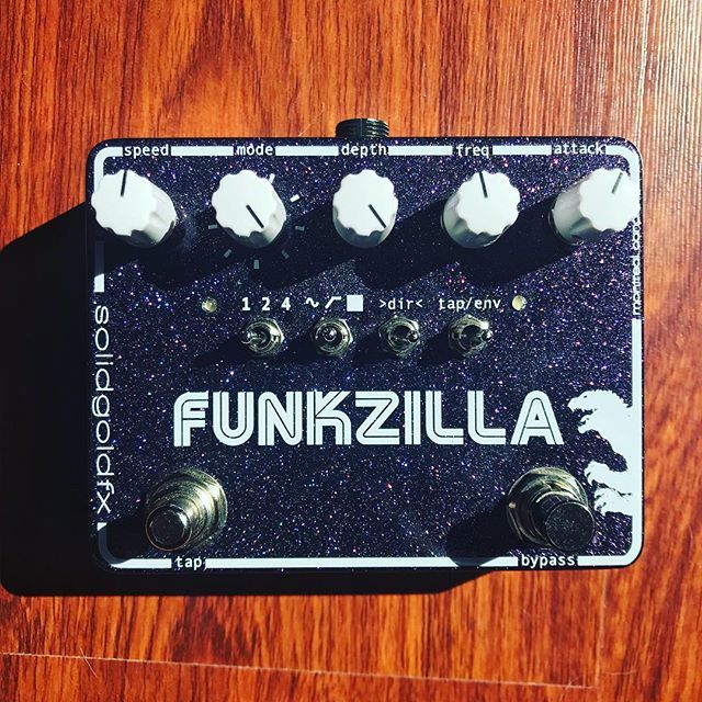 mochipetmobile's tweet photo. Kinda excited about this new pedal I just got 😃 #funkzilla #filter #guitarpedals #bass #solidgoldfx #godzilla #funk https://t.co/CutfsgeVqG https://t.co/b4zOP5fMbj