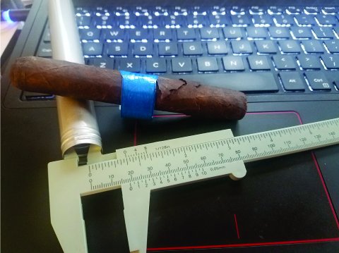 BarefootRhonda's tweet photo. Our days are never dull.  How often do you have to use a #caliper in the #promotionalproducts biz?  First time in 26+ years!!!   We do what it takes #makeitright #customcigartube #doesnotfit #swagideas #cigarswag #imprintedcigartube #barefootswag https://t.co/xVRHh90UMw