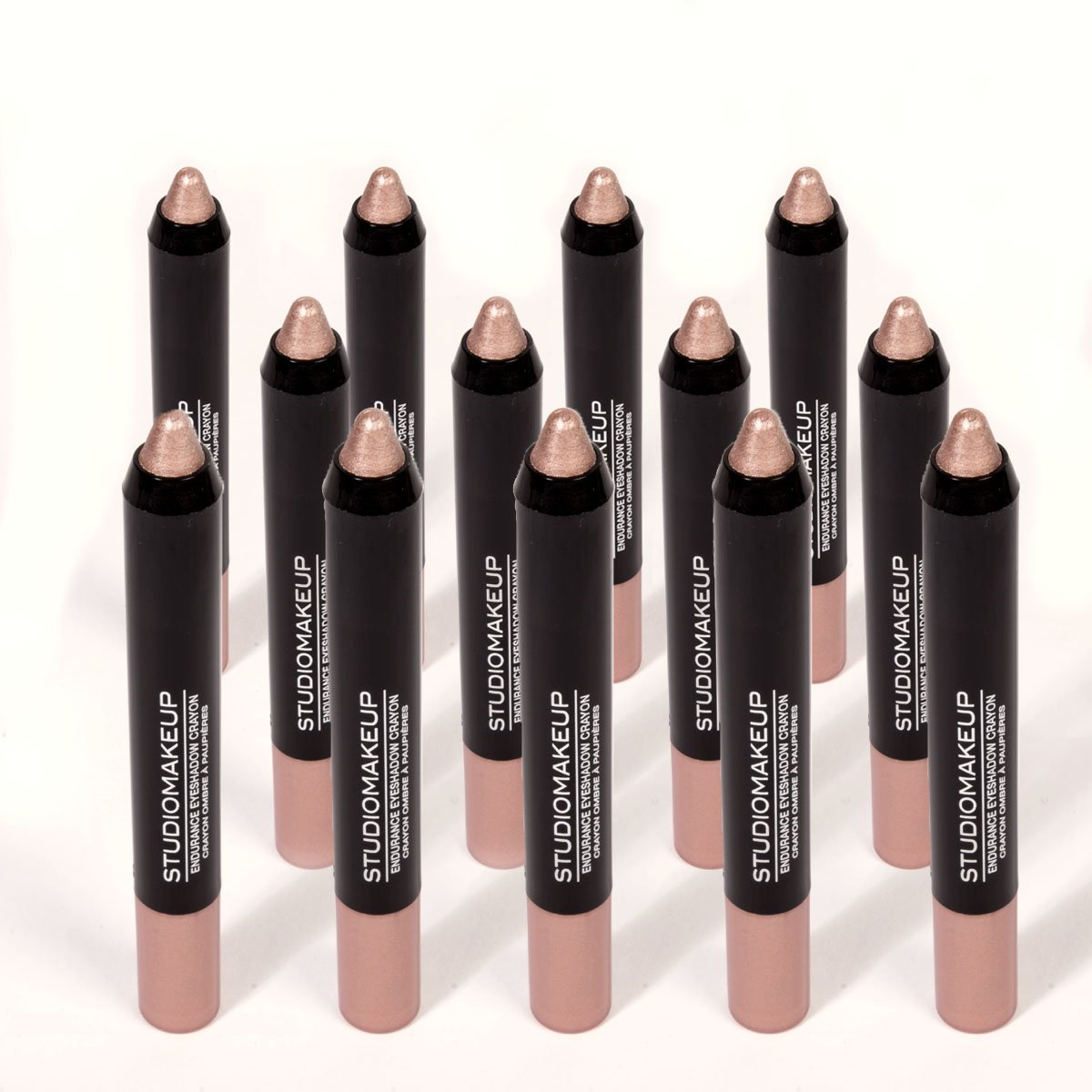 Elle porte bien son nom: l'ombre à paupières Endurance tient en place jusqu'aux petites heures! À essayer sans tarder. 💫 #GOstudio