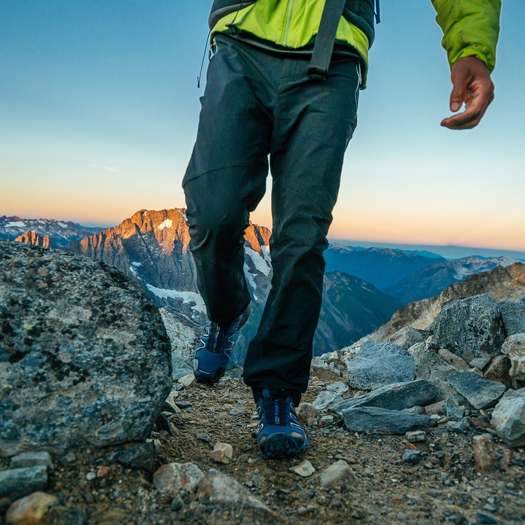 BackpackersCom's tweet photo. The super cushy @SalomonRunning Speedcross 4 is a great choice for a #trailrunner who is a #DayHiker, #WildernessBackpacker or #UltralightBackpacker. We just reviewed this new addition to the Salomon family, check it out! https://t.co/uBbS7KD0eq https://t.co/AFWwe18Yv8