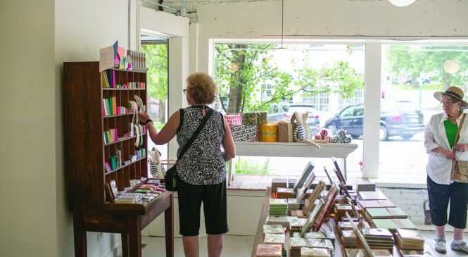 Two things people are usually wrong about when it comes to the small town of Coxsackie, NY. upstatehouse.luminarymedia.com/coxsackie-comm… #CoxsackieNY #HudsonValley #Catskills