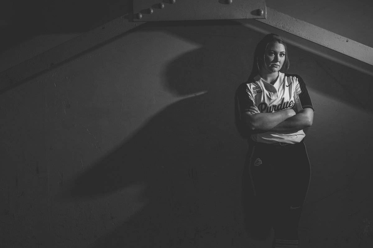 ⚫️ Four-game hitting streak
⚫️ 9 hits, 3 2Bs, 1 3B, 3 RBI, 3 R, 2 BB

⚪️ .333 BA / .667 SLG / .467 OB% in 2018
⚪️ Seven of her 12 hits are for extra bases

No surprise Mallory Baker is our Player of the Week! #GFDF #BoilerUp