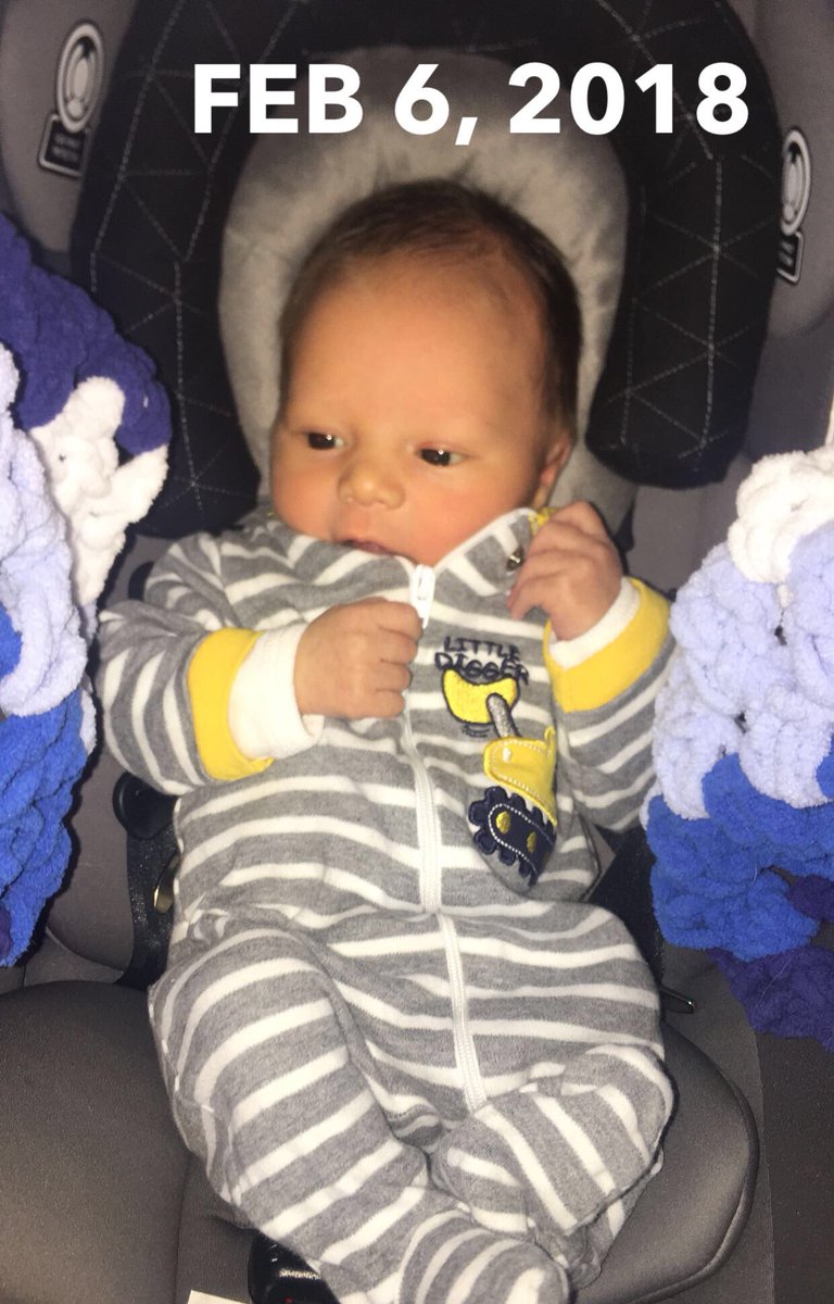 jaayjaayrose's tweet photo. Can't believe my little Nugget is a month old today https://t.co/GFxNXXQRoq