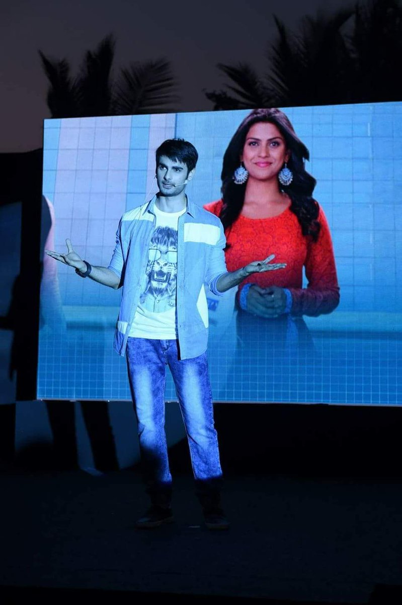 TeamVarunkapoo1's tweet image. 😃😍😍😍😍