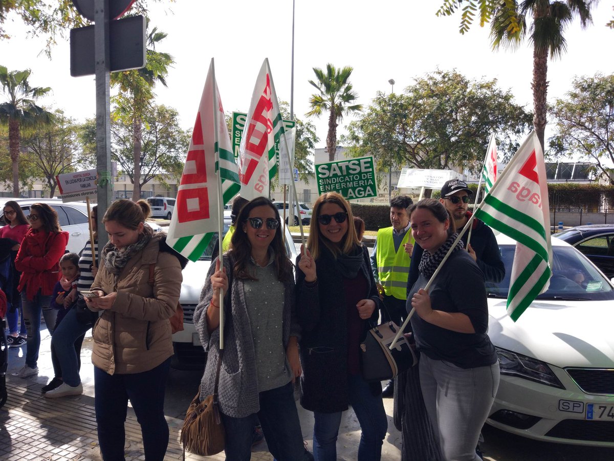 ComiteHospitenE's tweet photo. Manifestación en Quirón Málaga. Menos expansión y más contratación. Apoyando a los compañeros ante las condiciones precarias. https://t.co/UKO9mmKBKz