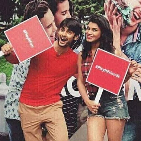 TeamVarunkapoo1's tweet image. 😍😁