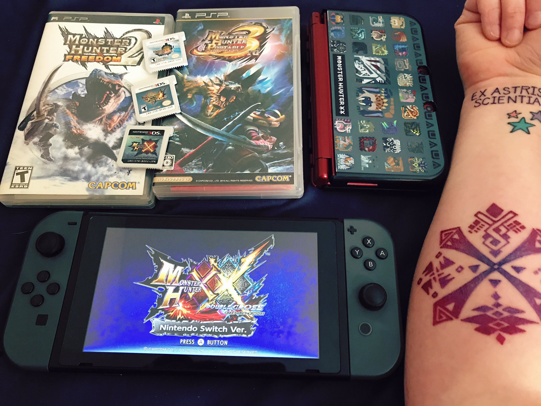 Lynn Hamilton Spookypixel Why Do You Have A Monster Hunter Tattoo Monsterhunter モンハン T Co Egkqcowakj Twitter