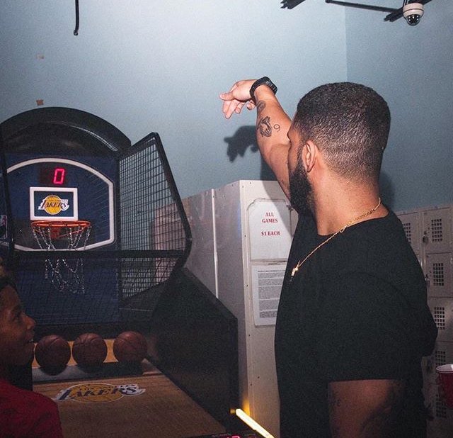 drizzyRealFans's tweet photo. https://t.co/WsbDsxqca0