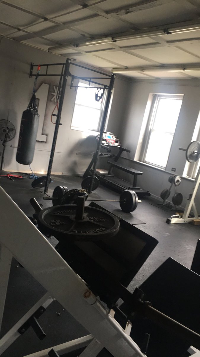 Joseph_86IV's tweet image. Extra grind time at the BFD weight room #alwayswork ‼️