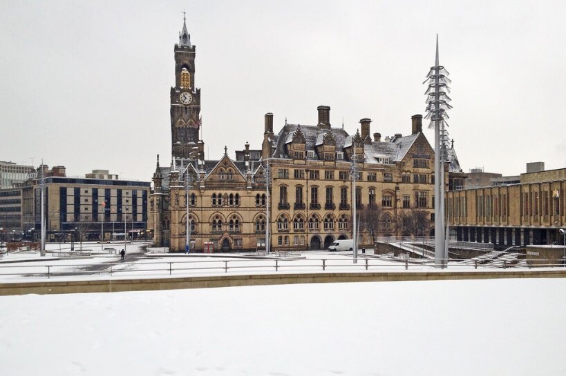 hironmiah_'s tweet photo. Bradford Severe Weather Emergency Protocol will be in operation as temps fall below zero. If you see someone rough sleeping in Bradford, please call 01274 309165 or use @Tell_StreetLink https://t.co/Jbfwzj8Z63