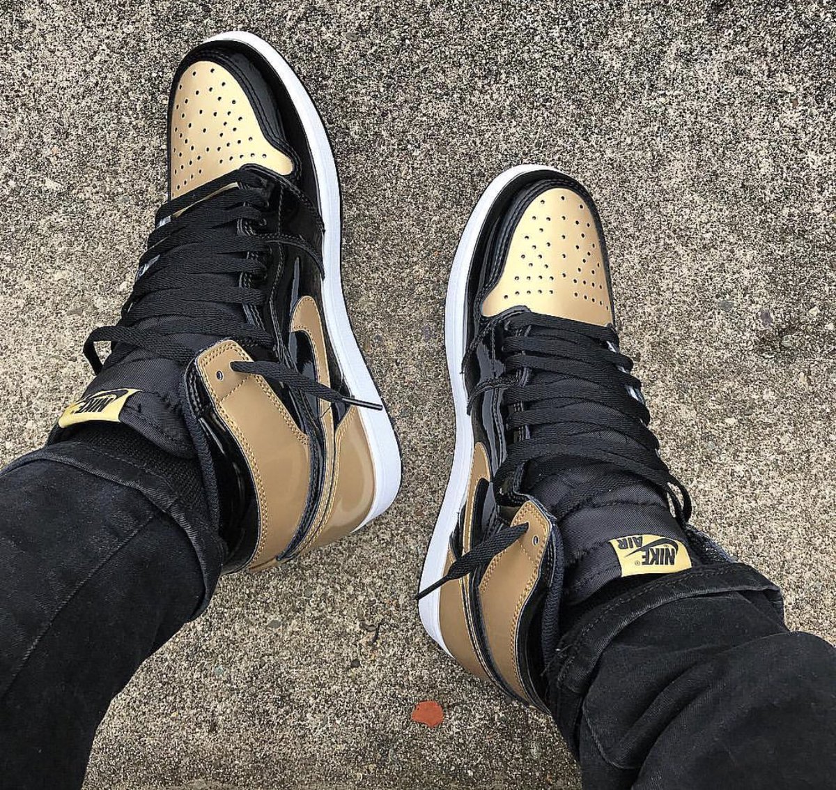 gold toe 1s on feet