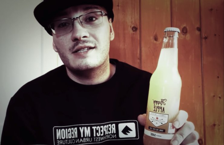 Happy Apple tweet media