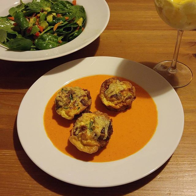 canteringchef's tweet photo. Cheddar & Chive Frittata with Hot Red Pepper Coulis
#lchf #mediterraneandiet #vegetarian #frittata #spicy #choline #ciachef https://t.co/TGtjQkVx5U https://t.co/OKJaaMOkob