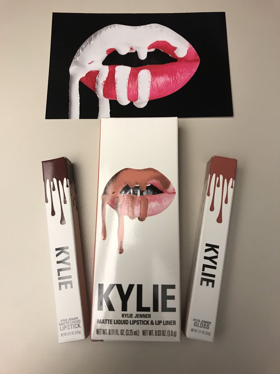 LesPahl's tweet photo. @KylieJenner your lip gloss smells so good my co-workers keep stopping by asking if I brought in cake!
 #loveit #kyliecosmetics #kindofwantcakenow https://t.co/oPAzFtHv62