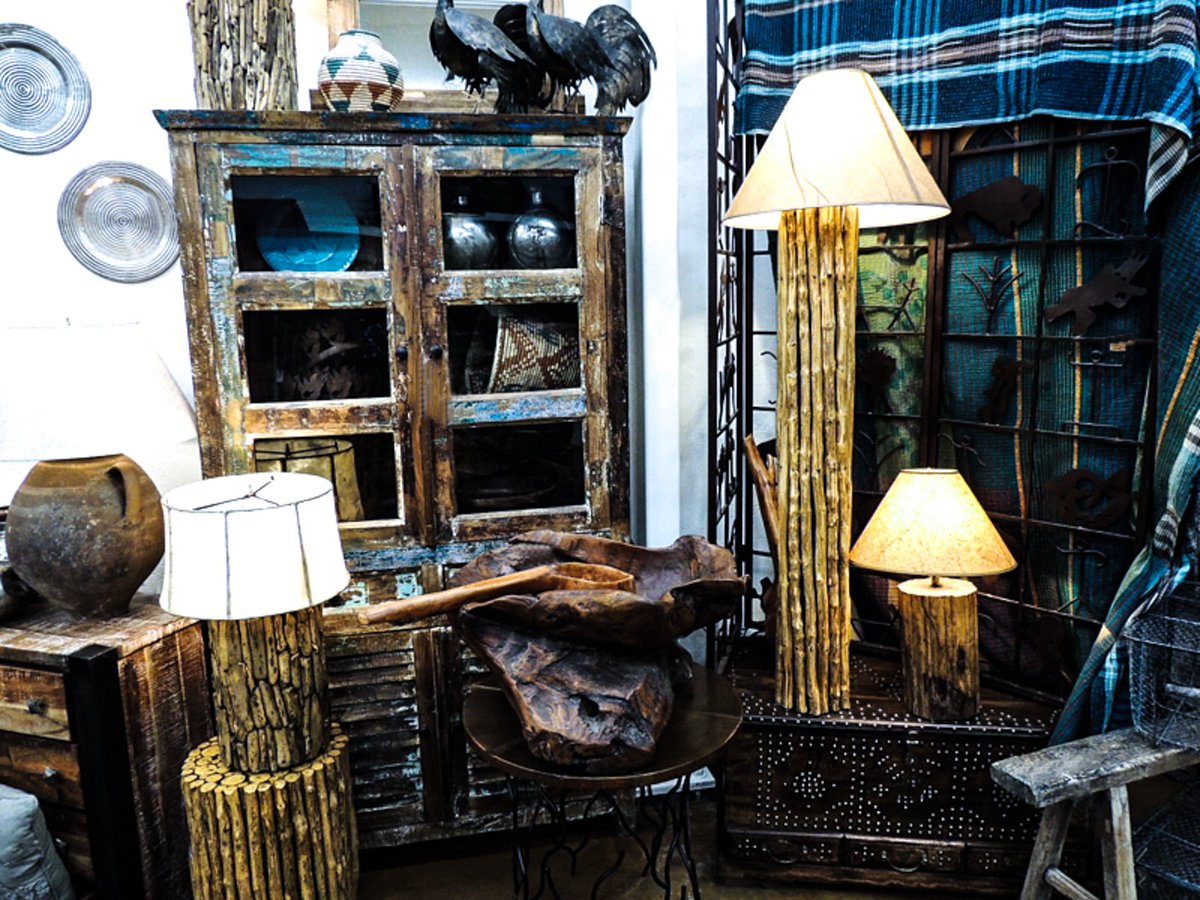 GlobalHomeAZ's tweet photo. Wooden Ambience #wooden #wood #nature #plaid #cabinets #lamps #lampshades #plates #decor #homedecor #chests #interiordesign #rustic #oneofakind #arizona #tempe #phoenix #globalhome #shoplocal https://t.co/rRKmQM5x2T