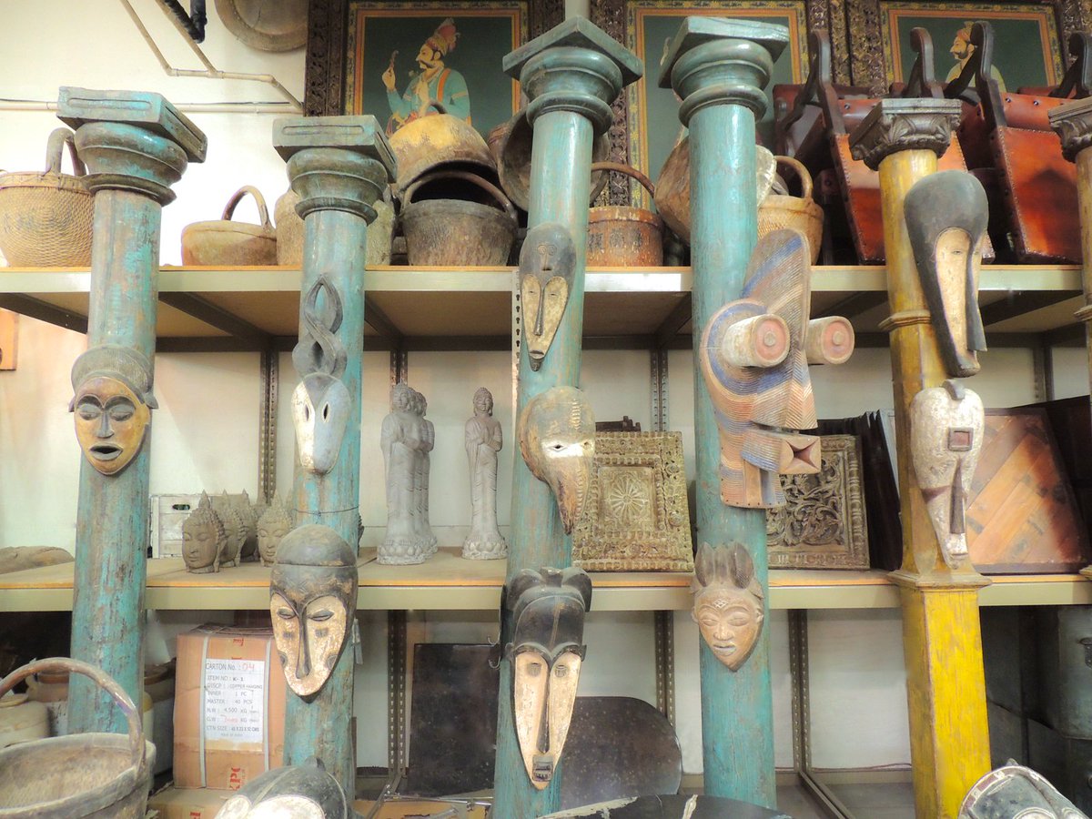 IndusDesignI's tweet image. Masked Pillars #wood #wooden #masks #statues #wallpanels #artwork #baskets #decor #homedecor #rustic #oneofakind #decorative #interiordesign #arizona #tempe #phoenix #shoplocal