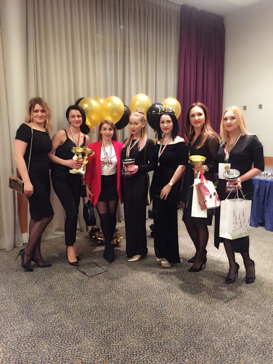 CarollineMakeUp's tweet photo. Estoy feliz de compartir las emociones de convertirme en la campeóna de la Olimpiada Internacional de Pestañas y Arquitectura de Cejas, que tuve lugar en Turín, en los días 24 y 25 de febrero de 2018. Gané el primer lugar en la categoría Arquitectura de cejas.

¡Torino, Ti Amo! https://t.co/5G6w5zwMLh