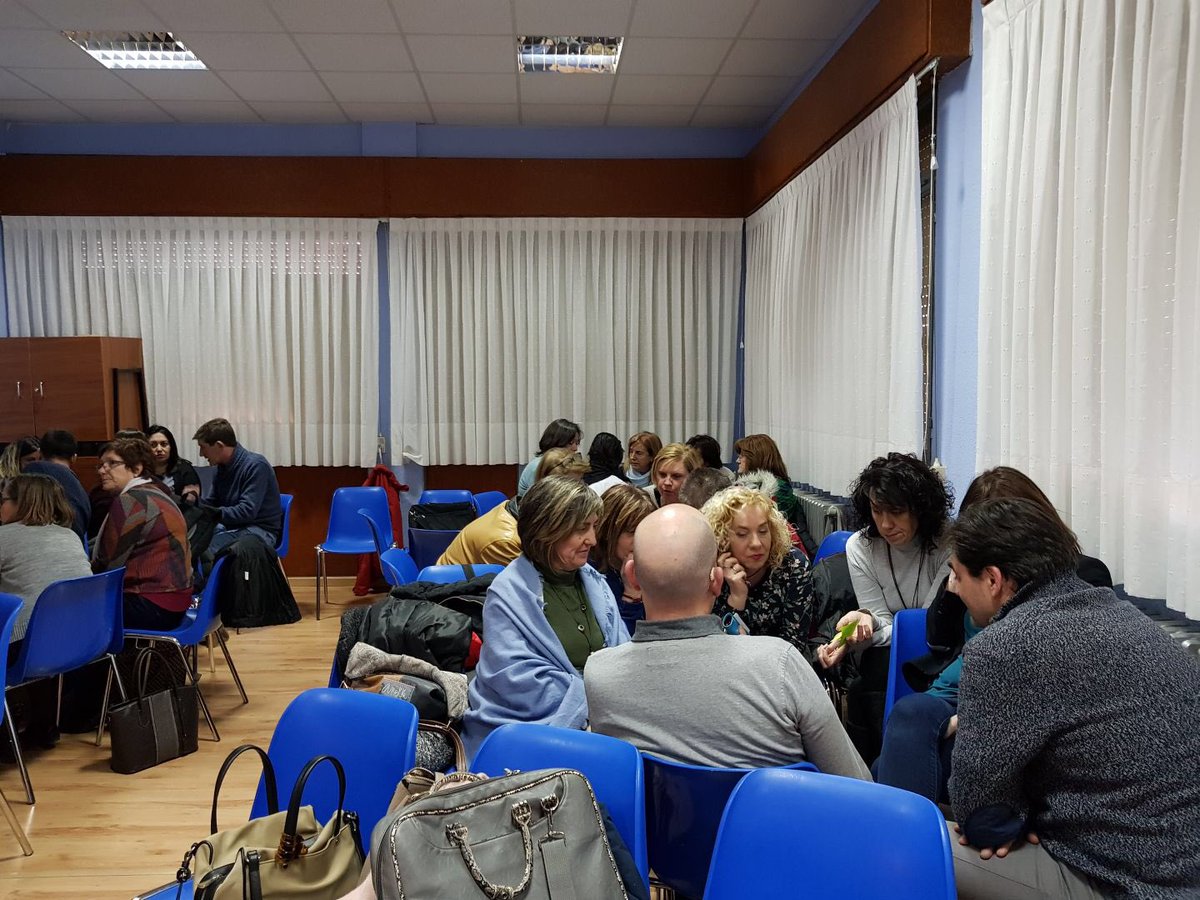 fesofiabarat's tweet photo. Visita del Equipo Red a Valdefierro: reflexionando sobre el próximo Plan Estratégico #wearesacredheart #redSC https://t.co/7sAXsk6yiN
