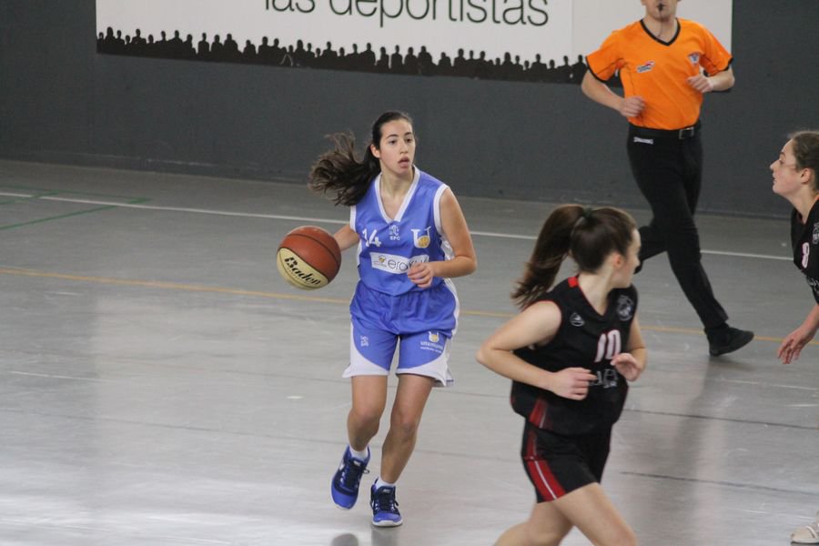 Unamuno_Saski's tweet photo. Cadete Femenino Especial: Unamuno 47 Vs Águilas Salesianos 34 

>> Partido muy serio de nuestras jugadoras, que incluso con un mal parcial se supieron reponer 🔵 https://t.co/FEXaSeeRQg https://t.co/9rBWey9aX2